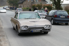 Ford T-Bird